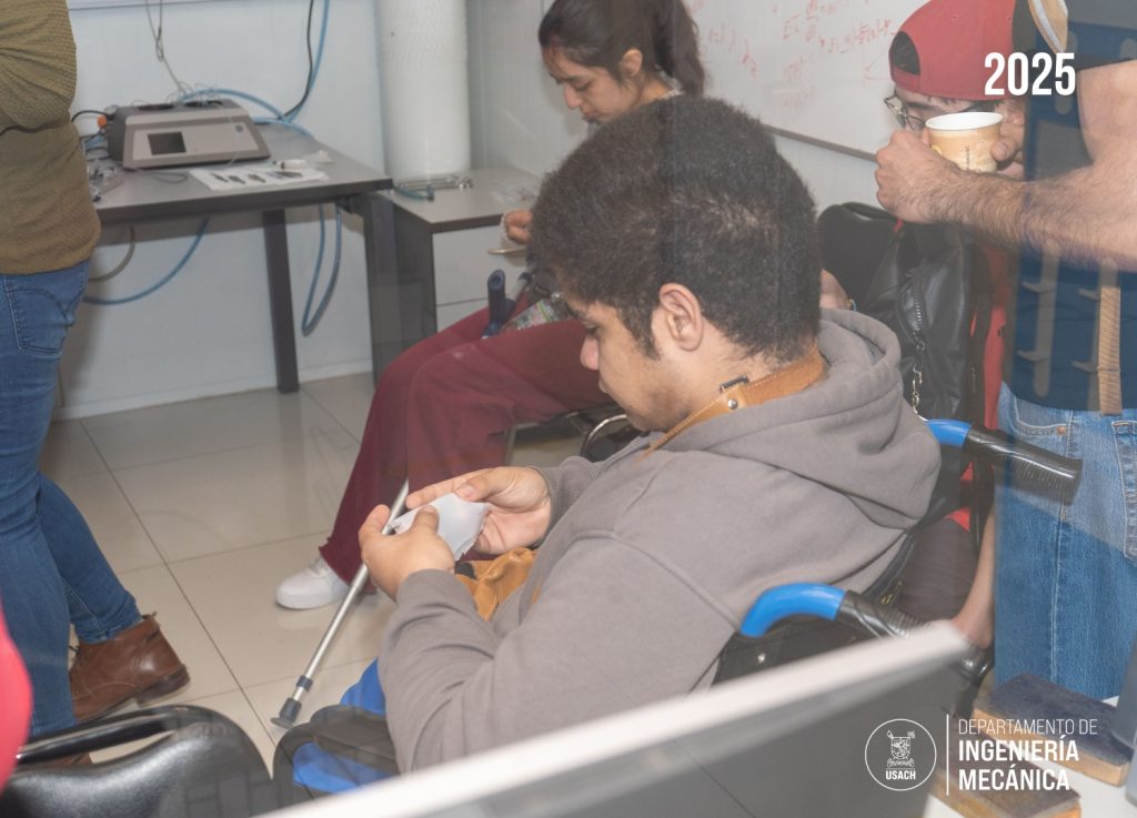 Visita de Teletón al DIMEC USACH